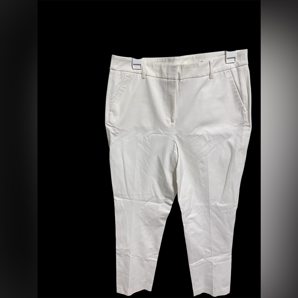 Chico's Elegant White Cropped Pants